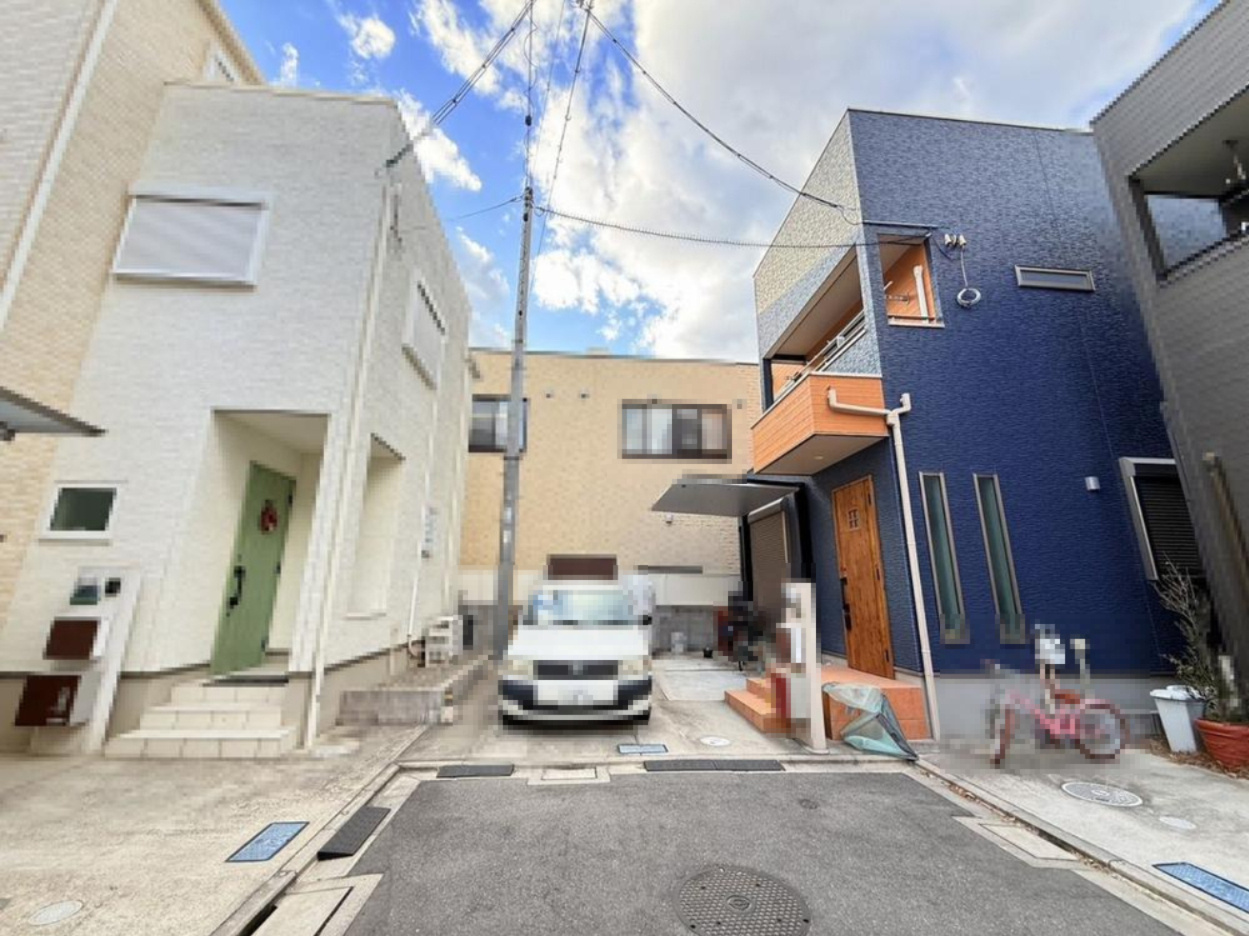 大宮通3丁目　中古一戸建ての駐車場|■物件内覧・資金計画相談・住宅ローン相談、リフォーム相談、お問合せ受付中■
※当日・翌日のご内覧、ご相談はお電話でのお問合せがスムーズです！