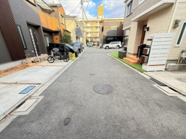 大宮通3丁目　中古一戸建ての前面道路含む現地写真|■物件内覧・資金計画相談・住宅ローン相談、リフォーム相談、お問合せ受付中■
※当日・翌日のご内覧、ご相談はお電話でのお問合せがスムーズです！