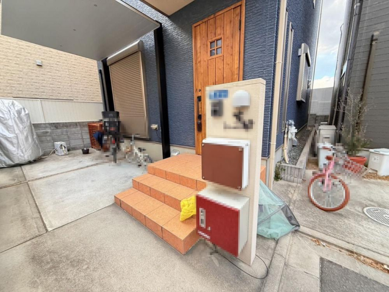 大宮通3丁目　中古一戸建ての玄関|■物件内覧・資金計画相談・住宅ローン相談、リフォーム相談、お問合せ受付中■
※当日・翌日のご内覧、ご相談はお電話でのお問合せがスムーズです！