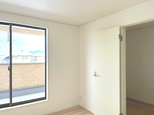 越前市平出新築戸建1号棟の洋室