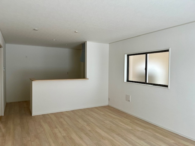 越前市平出新築戸建1号棟の居間・リビング