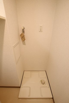 【設備】 | メゾン・プレアデス | 室内洗濯機置場