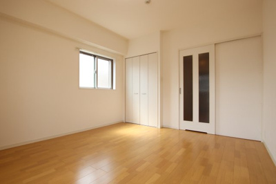 【洋室】 | メゾン・プレアデス