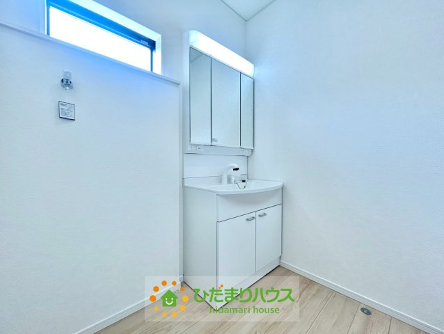 加須市南町第3　新築一戸建て　03　クレイドルガーデンの独立洗面台