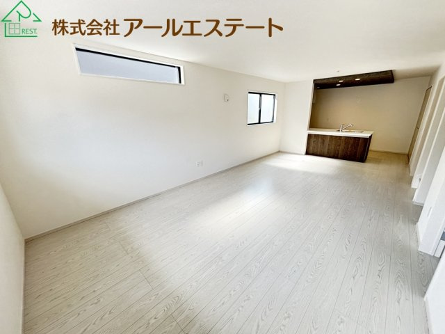 加古郡稲美町中村　　新築戸建の居間・リビング