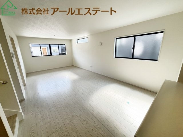加古郡稲美町中村　　新築戸建の居間・リビング