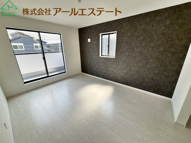 加古郡稲美町中村　　新築戸建の洋室