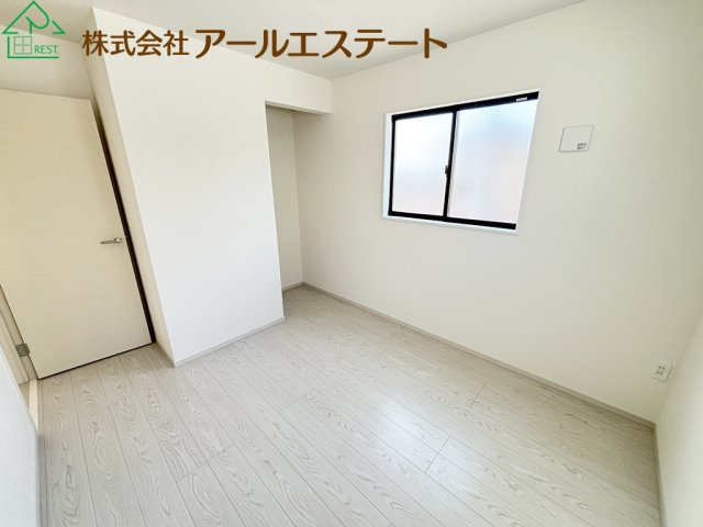 加古郡稲美町中村　　新築戸建の寝室