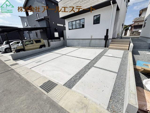加古郡稲美町中村　　新築戸建の駐車場