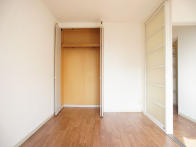 【寝室】 | コーポラスビックツリーD | 清潔感のあるきれいな洋間です♪