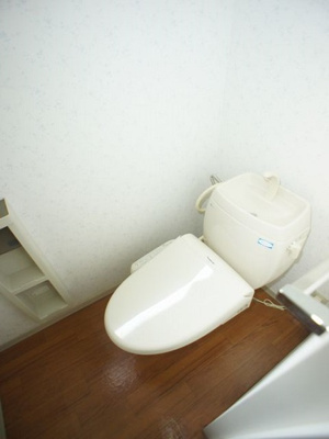 【トイレ】 | コーポラスビックツリーD | 温水洗浄暖房便座機能付きです♪