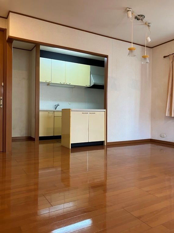 中山戸建の居間・リビング