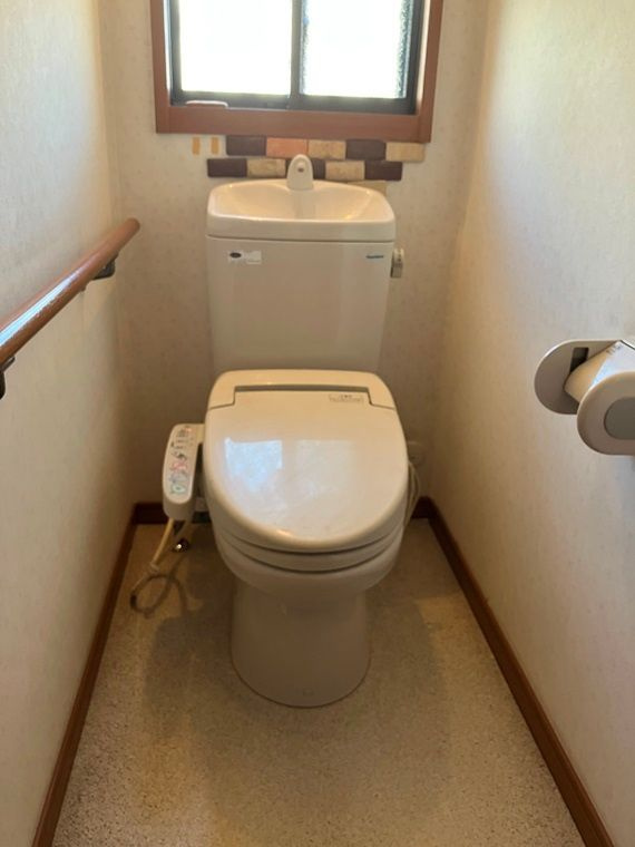 中山戸建のトイレ