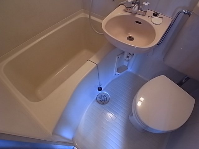 平磯ビルの洗面所