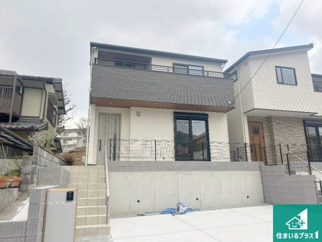 神戸市北区有野台　新築一戸建ての外観|お客様に長く安心して住んでいだだける事にこだわった家づくり！住んでからのアフターサービスにもしっかりと取り組んでいます！