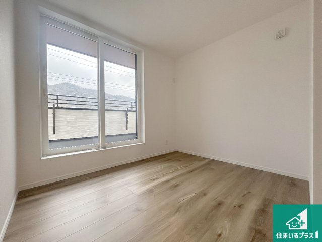 神戸市北区有野台　新築一戸建ての洋室|シンプルな洋室は、自分好みのインテリアが楽しめます♪ご家族とインテリアや家具を選びに行くのは新築購入時の醍醐味の一つです。ぜひお楽しみください♪