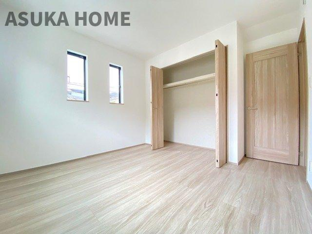 旭区今宿１丁目戸建ての洋室|家族一人ひとりの大切なプライベート空間の居室。家具の配置のご相談は是非お任せください。