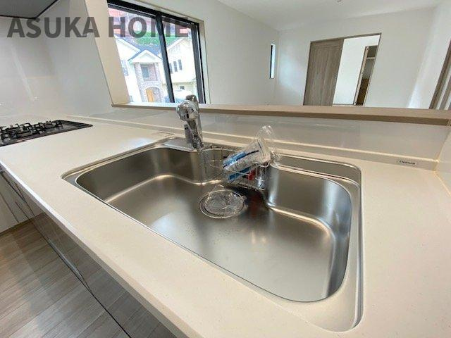 旭区今宿１丁目戸建てのキッチン|耐火性や重いものにも頑丈で耐久性に優れているので長く安心して使えるシンクです。