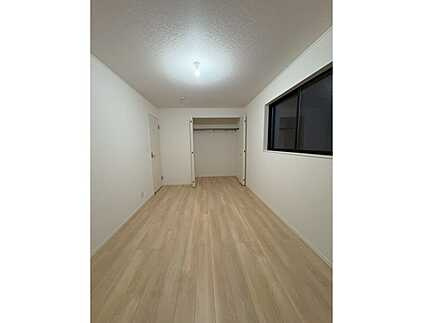 広島市南区向洋新町3丁目　新築一戸建て(全2棟)の洋室