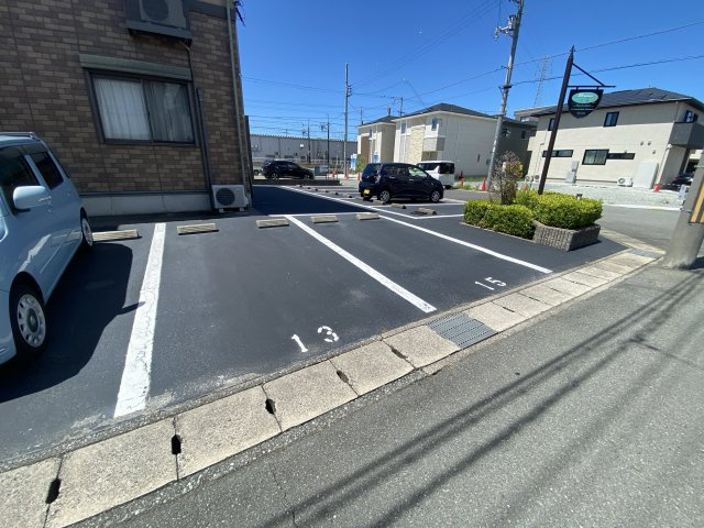 セジュール山陽の駐車場