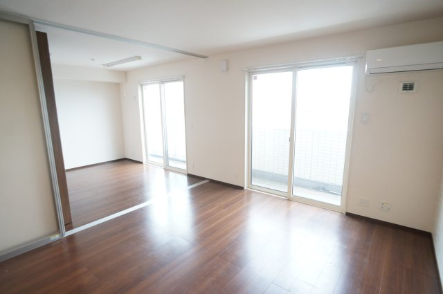 ＫＯＪＩＫＡ（こじか）の居間・リビング