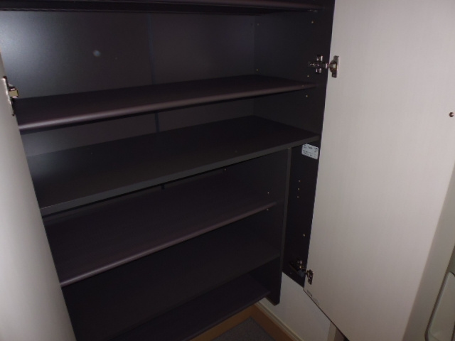 メゾン・ド・シュクルの玄関|シューズボックス