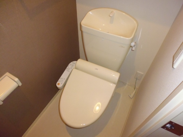 メゾン・ド・シュクルのトイレ|シャワー付きトイレ