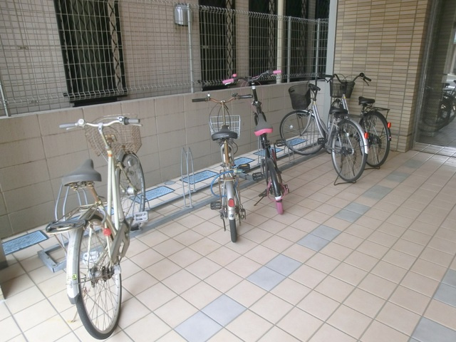フェリーチェ・ユウのその他共用部分|ラック式駐輪場。