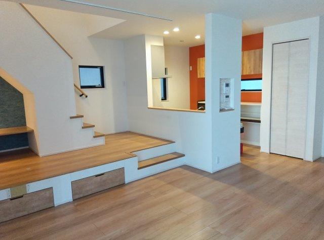 武庫之荘4丁目・一戸建の居間・リビング