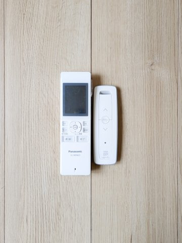 武庫之荘4丁目・一戸建の防犯設備|モニターホン子機、電動シャッター雨戸リモコン