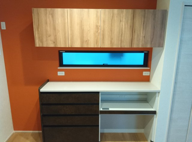 武庫之荘4丁目・一戸建の収納|キッチン背面収納カウンター