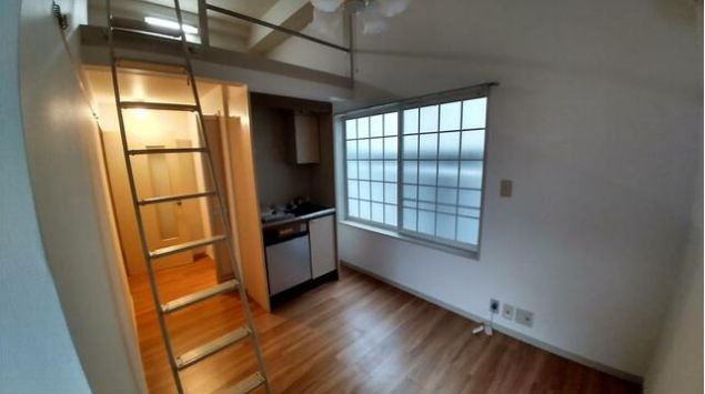 ファサードクロスの内装