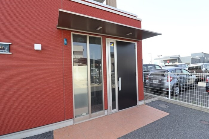 ウィステリアのエントランス|エントランス