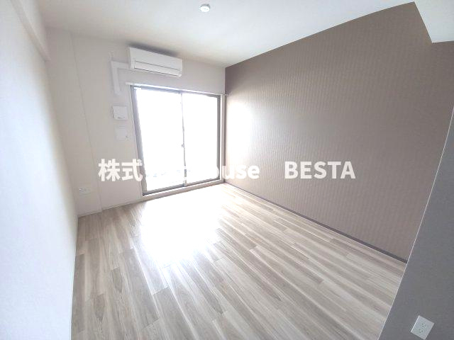 レジュールアッシュ神戸湊川公園の居間・リビング