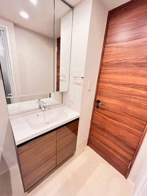 クレヴィアリグゼ雪が谷大塚の独立洗面台