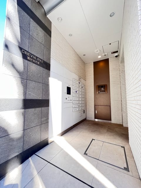 クレヴィアリグゼ雪が谷大塚のロビー