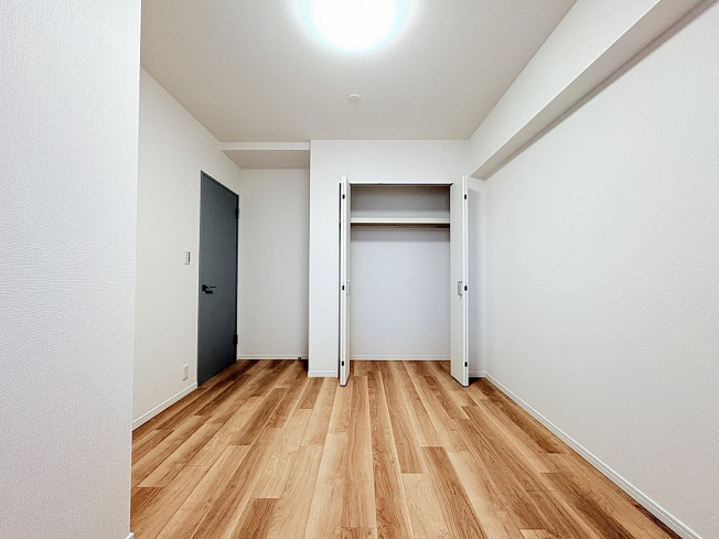 【子供部屋】 | グランジオ武蔵野　(保谷店) | 6帖/全居室に収納を備え、お部屋を広くお使いいただけます。