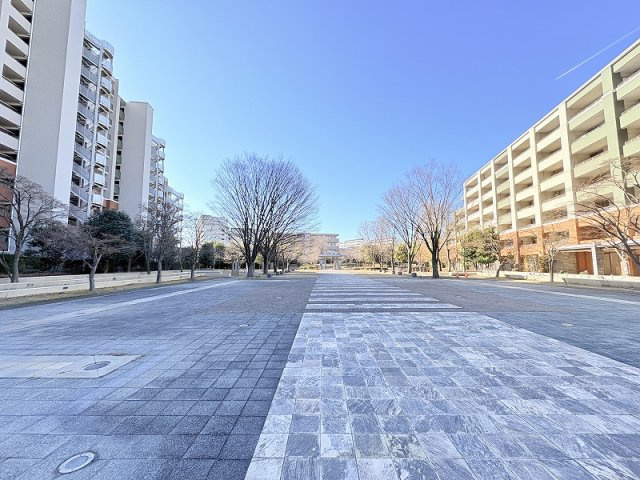 【その他共用部分】 | グランジオ武蔵野　(保谷店) | 総敷地面積28700ｍ2以上！武蔵野の美しい自然を感じられます。