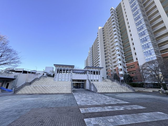 【外観】 | グランジオ武蔵野　(保谷店) | スーパーまで徒歩4分。毎日のお買い物も便利です。