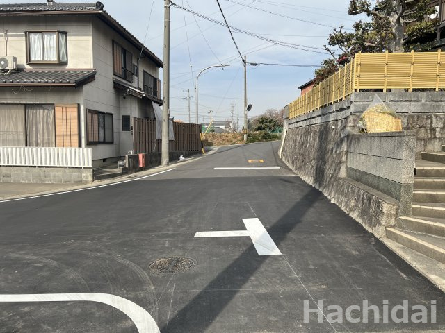 碧南第65尾城町　新築戸建＜2号棟＞の前面道路含む現地写真