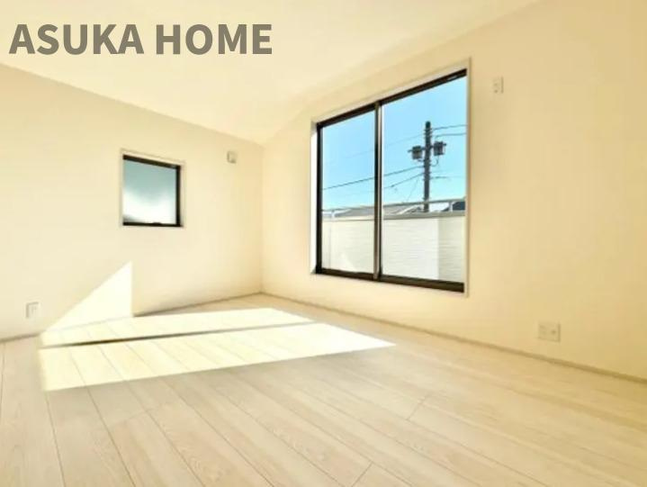 緑区白山2丁目の洋室|新築戸建の2階は階下に気兼ねなし！小さなお子様の足音もペット飼育にも魅力なお家です
