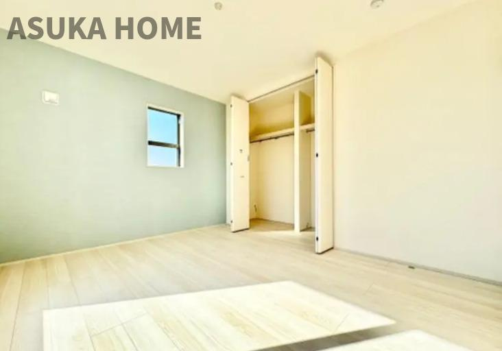 緑区白山2丁目の洋室|収納力ある洋室は子供部屋によさそう