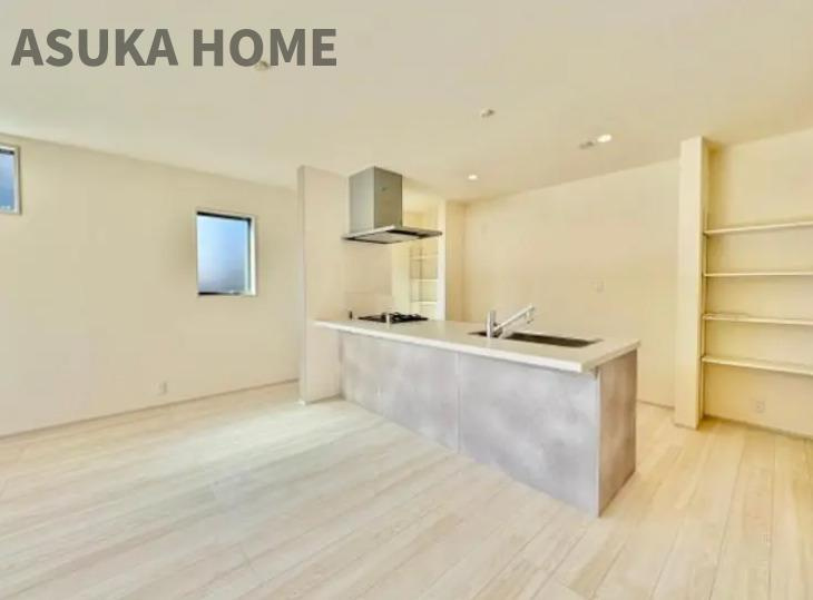 緑区白山2丁目の居間・リビング|南東向き×前面棟なしで広々とした朝から明るいリビングダイニングのある新築戸建４ＬＤＫ
