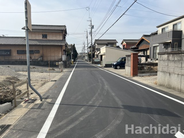 碧南第65尾城町　新築戸建＜3号棟＞の前面道路含む現地写真