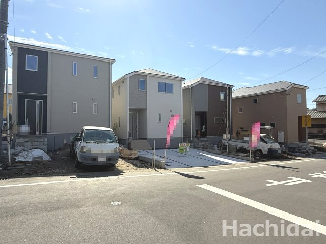 碧南第65尾城町　新築戸建＜3号棟＞の前面道路含む現地写真
