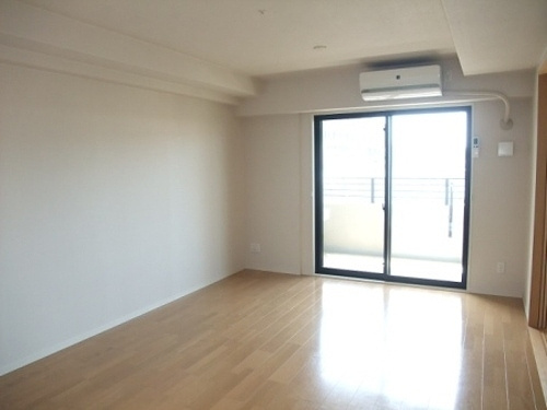 ローレルコート甲子園口の居間・リビング