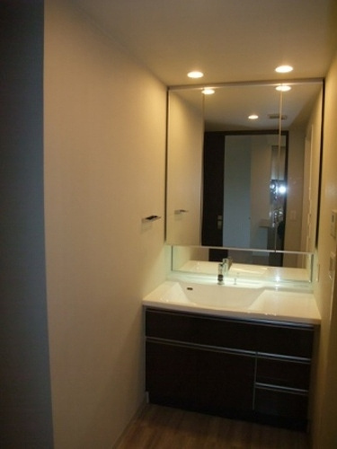 ローレルコート甲子園口の洗面所