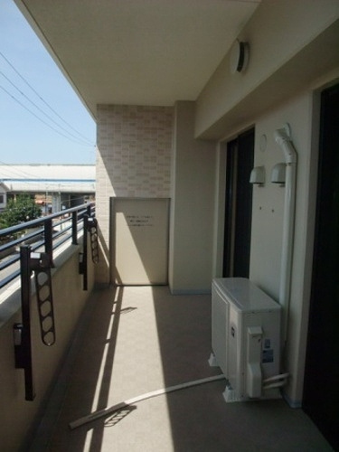 ローレルコート甲子園口のバルコニー