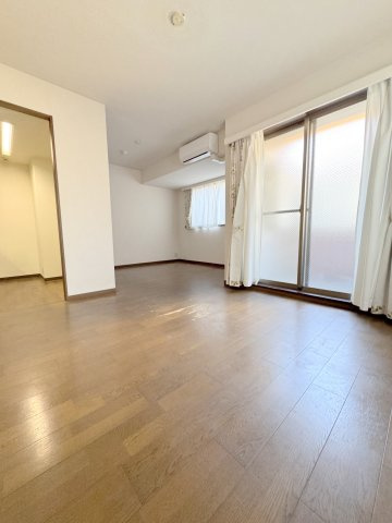 グランドメゾン赤羽の居間・リビング