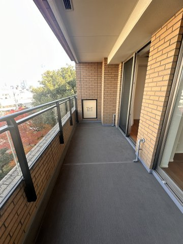 広尾ガーデンフォレストD棟のバルコニー